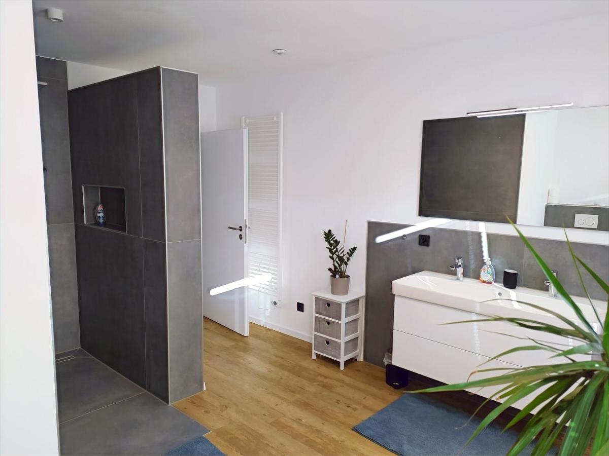 Fewo Wildflecken - Ferienwohnung Rhoen Neubau 2021 エクステリア 写真