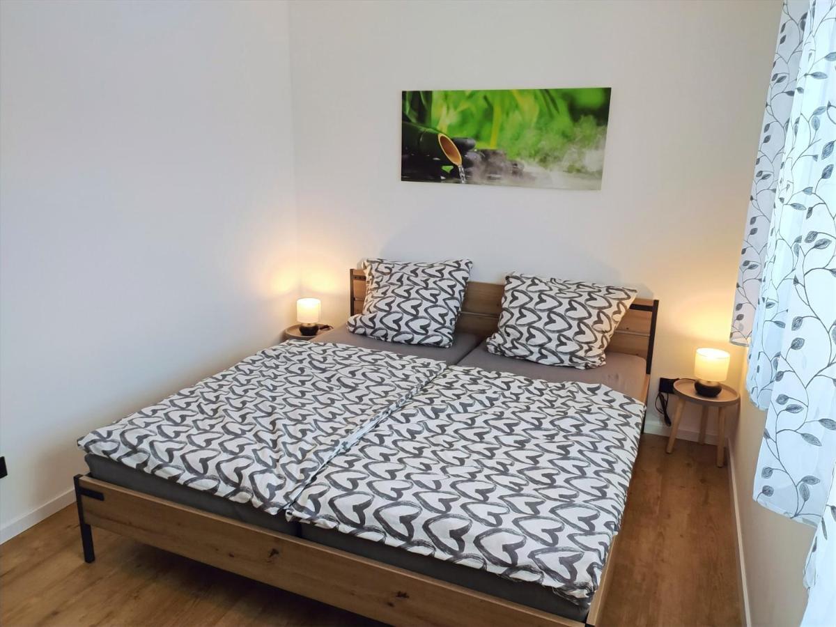 Fewo Wildflecken - Ferienwohnung Rhoen Neubau 2021 エクステリア 写真