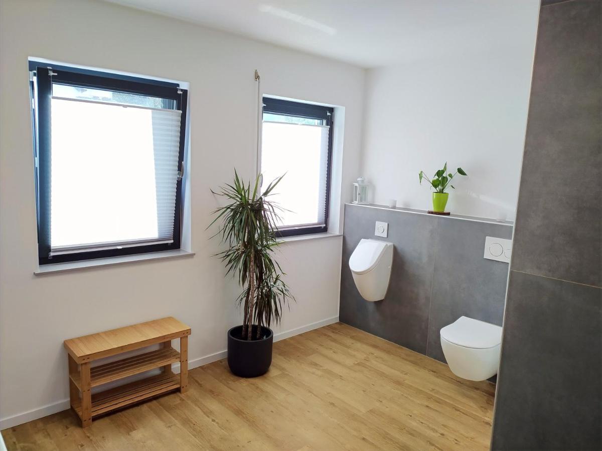 Fewo Wildflecken - Ferienwohnung Rhoen Neubau 2021 エクステリア 写真
