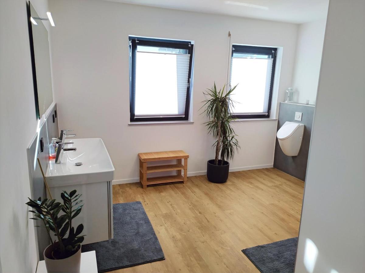 Fewo Wildflecken - Ferienwohnung Rhoen Neubau 2021 エクステリア 写真